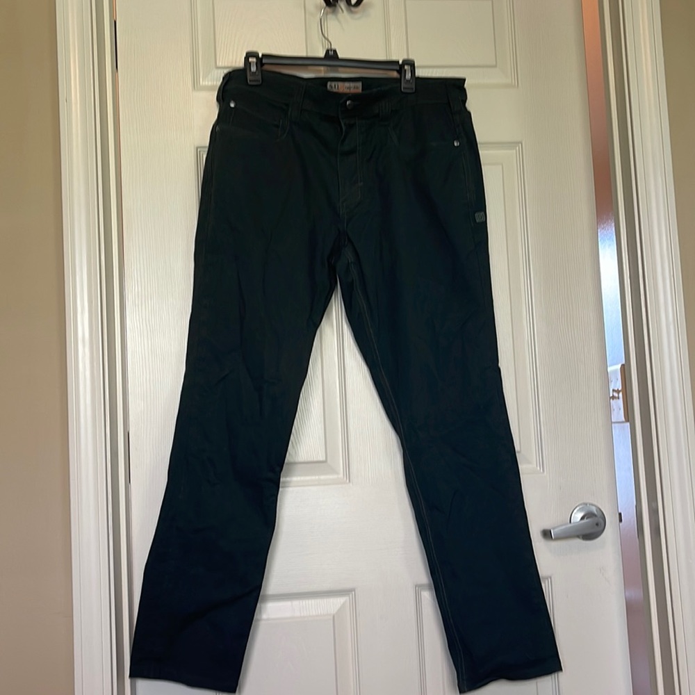 Like new 5.11 tactical pants